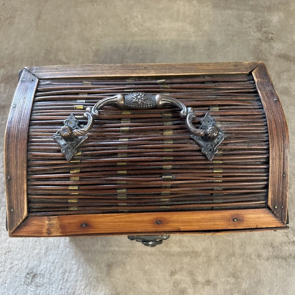 Vintage Handmade Rustic Wooden‎ Treasure Chest Style Box Bamboo Swing Latch Lid